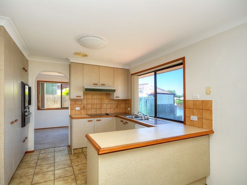 24 Longboat Place, Biggera Waters QLD 4216