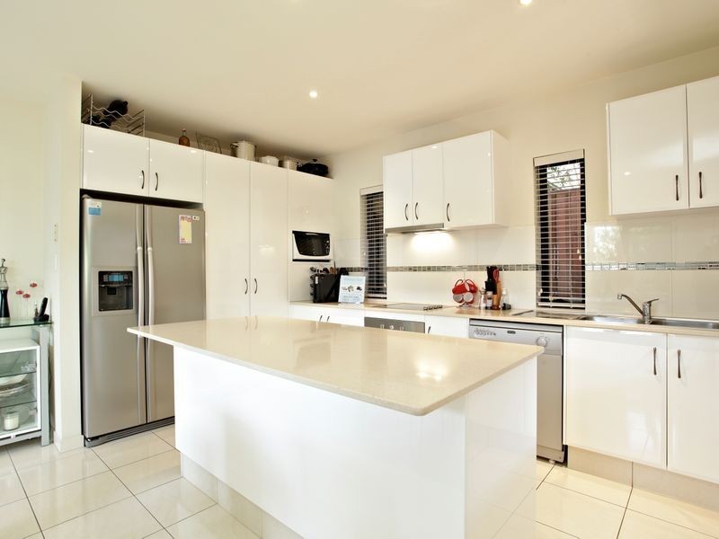 1/1 Ashton Street, Labrador QLD 4215