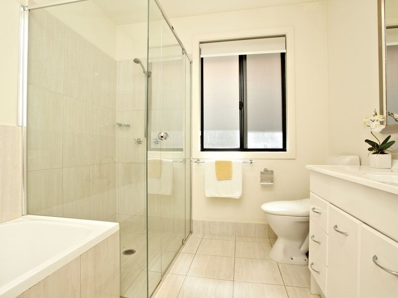 1/1 Ashton Street, Labrador QLD 4215