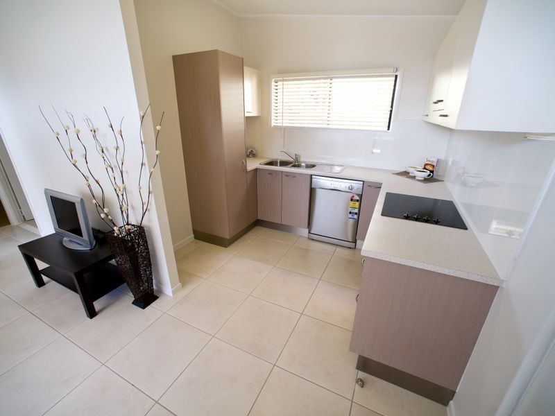 1/31 Brisbane Road, Labrador QLD 4215