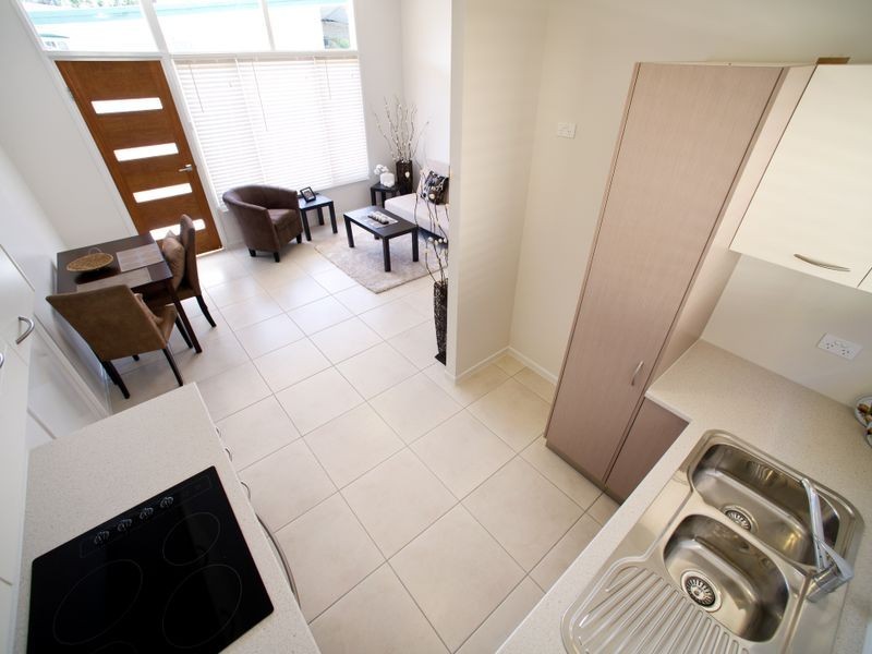 1/31 Brisbane Road, Labrador QLD 4215