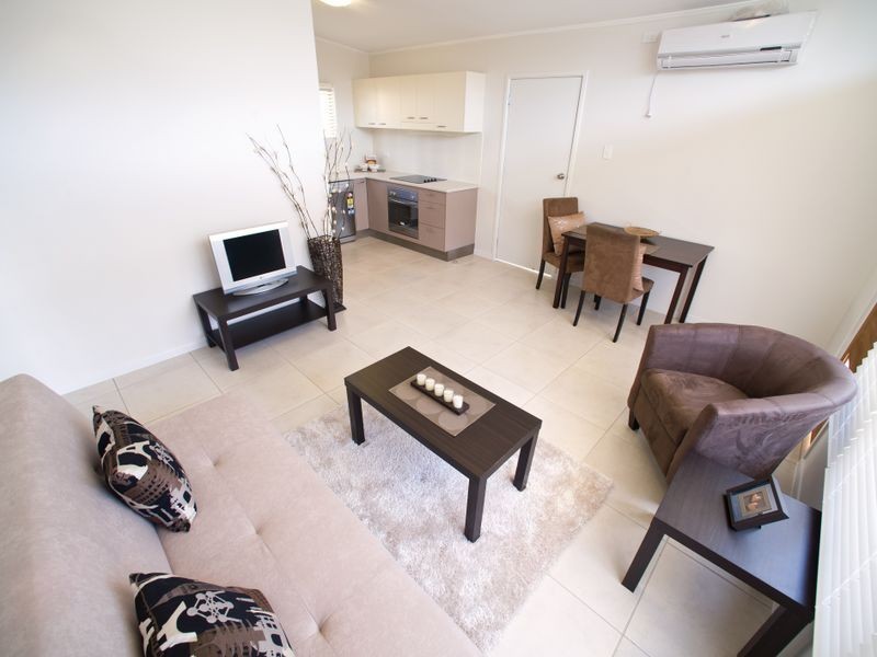 2/31 Brisbane Road, Labrador QLD 4215