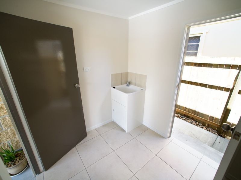 2/31 Brisbane Road, Labrador QLD 4215