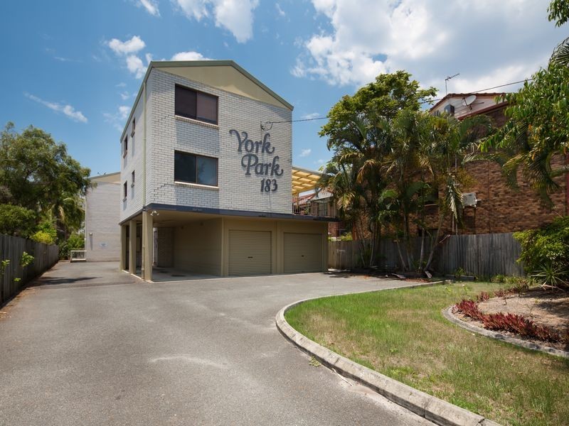 1/183 Muir Street, Labrador QLD 4215