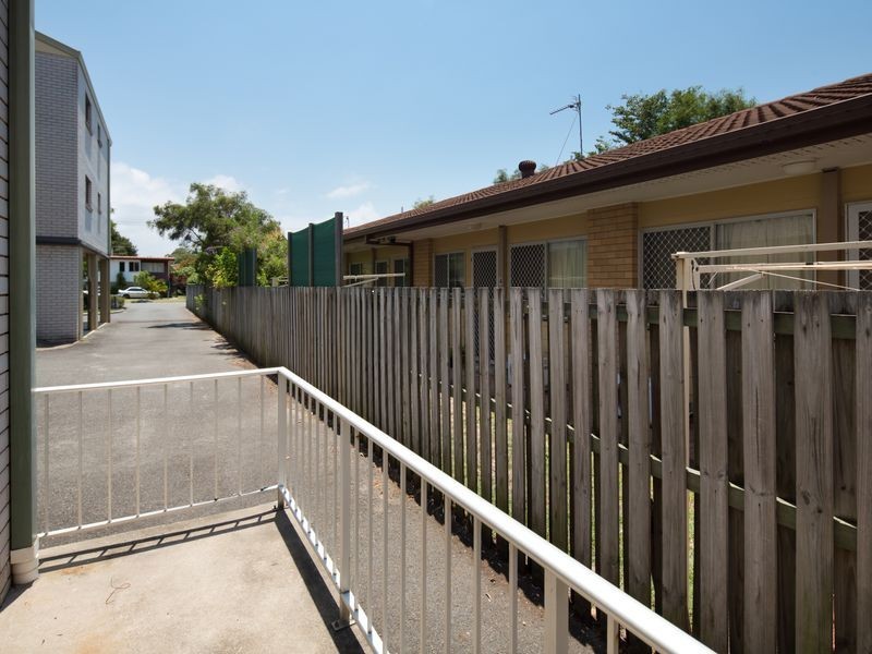 1/183 Muir Street, Labrador QLD 4215