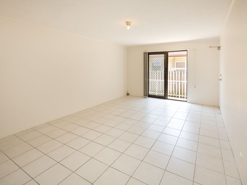 1/183 Muir Street, Labrador QLD 4215