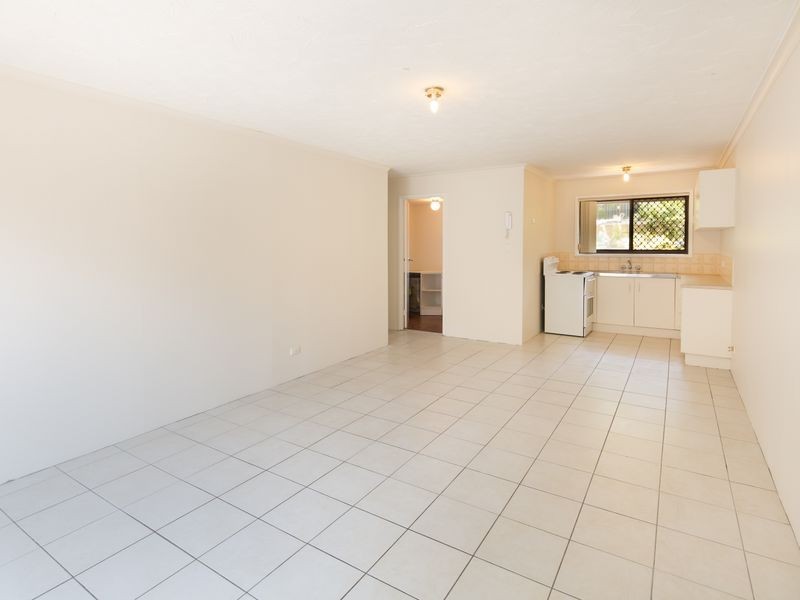 1/183 Muir Street, Labrador QLD 4215