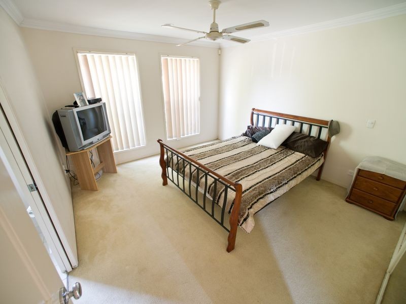 2/433 Brisbane Road, Coombabah QLD 4216