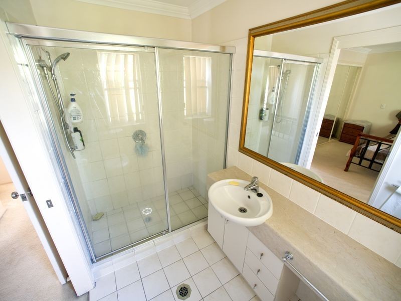 2/433 Brisbane Road, Coombabah QLD 4216