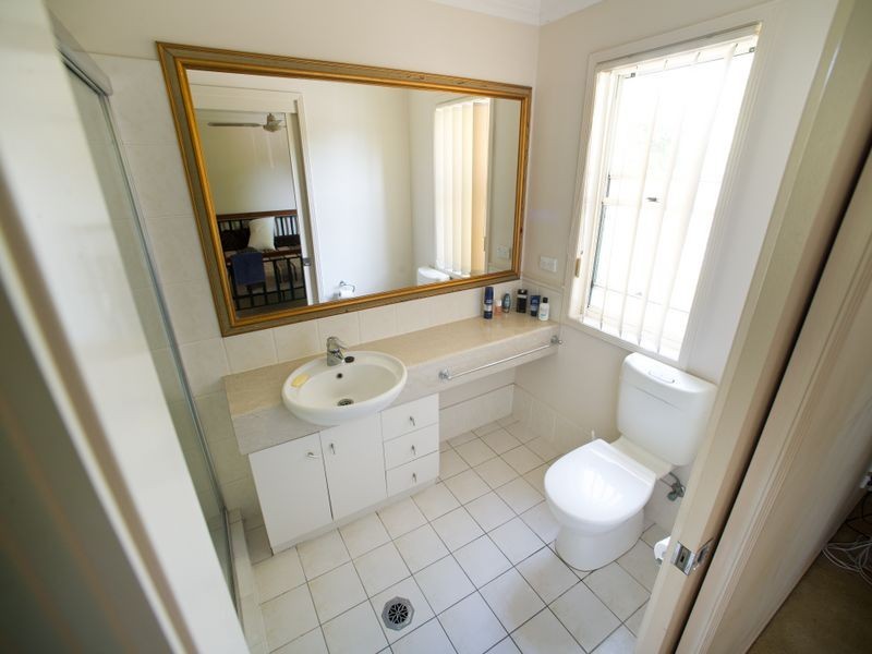 2/433 Brisbane Road, Coombabah QLD 4216