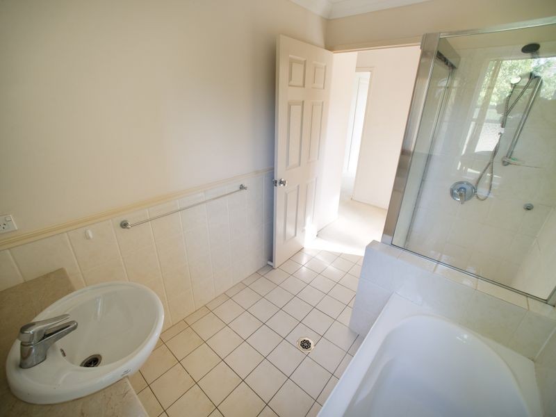 2/433 Brisbane Road, Coombabah QLD 4216