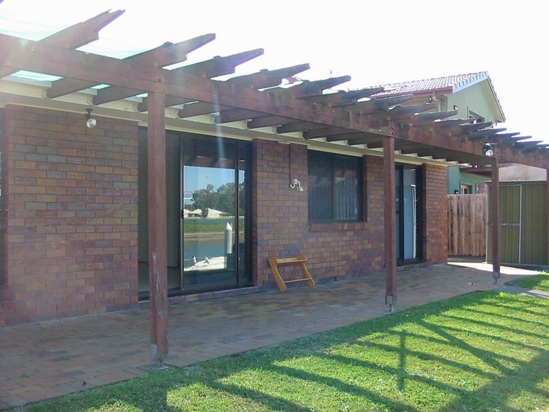 24 Longboat Place, Biggera Waters QLD 4216