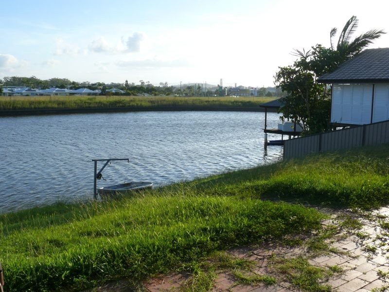 24 Longboat Place, Biggera Waters QLD 4216