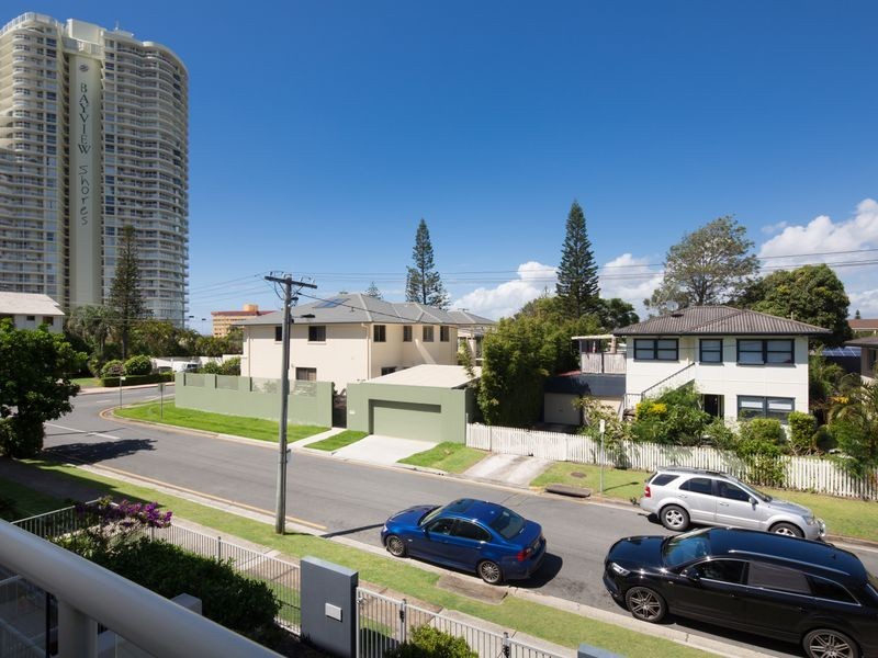 3/12 Bayview Street, Runaway Bay QLD 4216