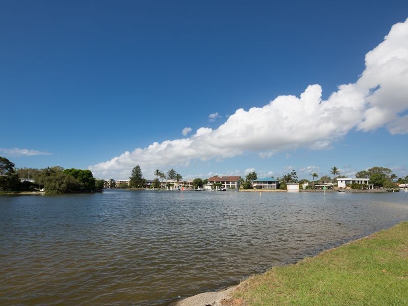 3/12 Bayview Street, Runaway Bay QLD 4216