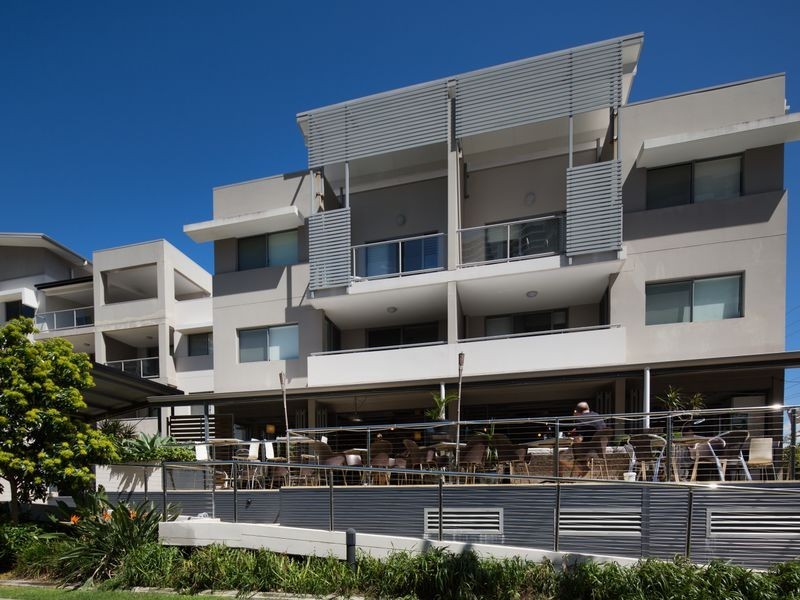 3/12 Bayview Street, Runaway Bay QLD 4216