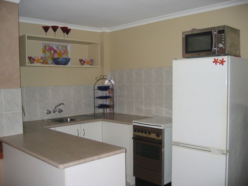 1/10 Phillip Street, Labrador QLD 4215