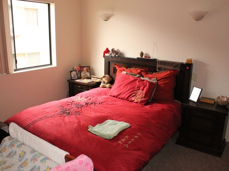 2/129 Muir Street, Labrador QLD 4215