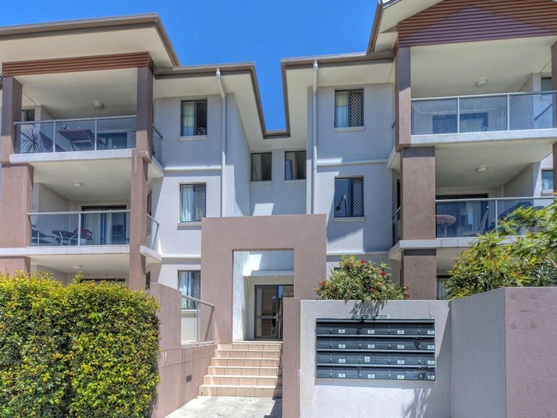 8/32 Bath Street, Labrador QLD 4215