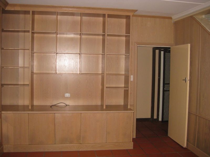 4 Hilltop Streert, Labrador QLD 4215