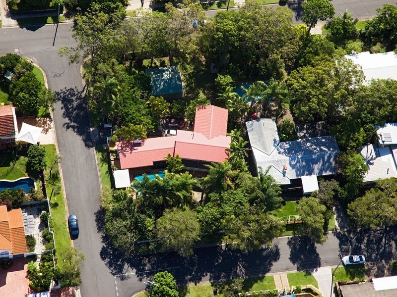 4 Hilltop Streert, Labrador QLD 4215