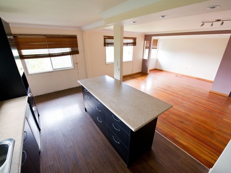 6 Oatley Place, Southport QLD 4215