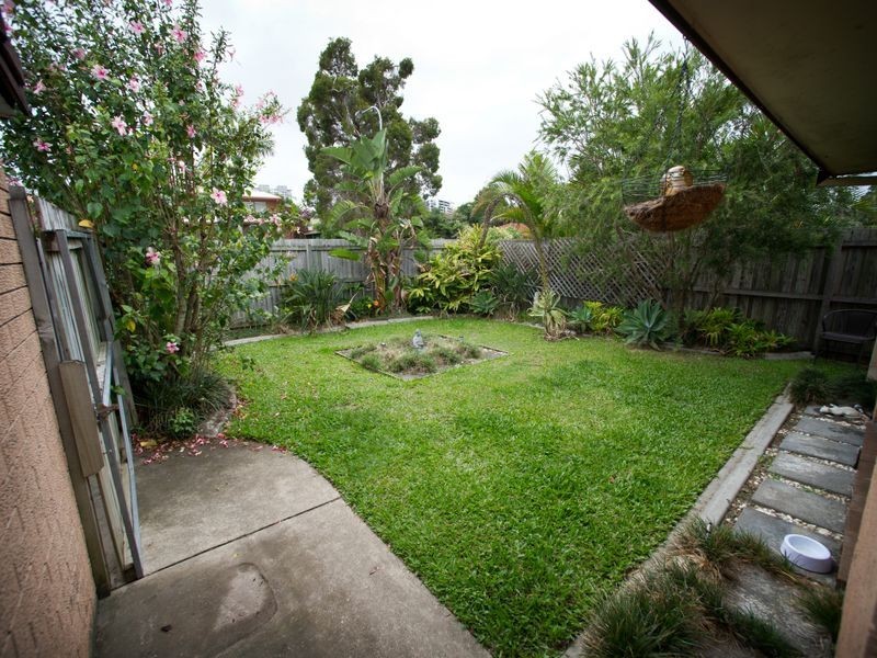 1/31 Gardiners Place, Southport QLD 4215