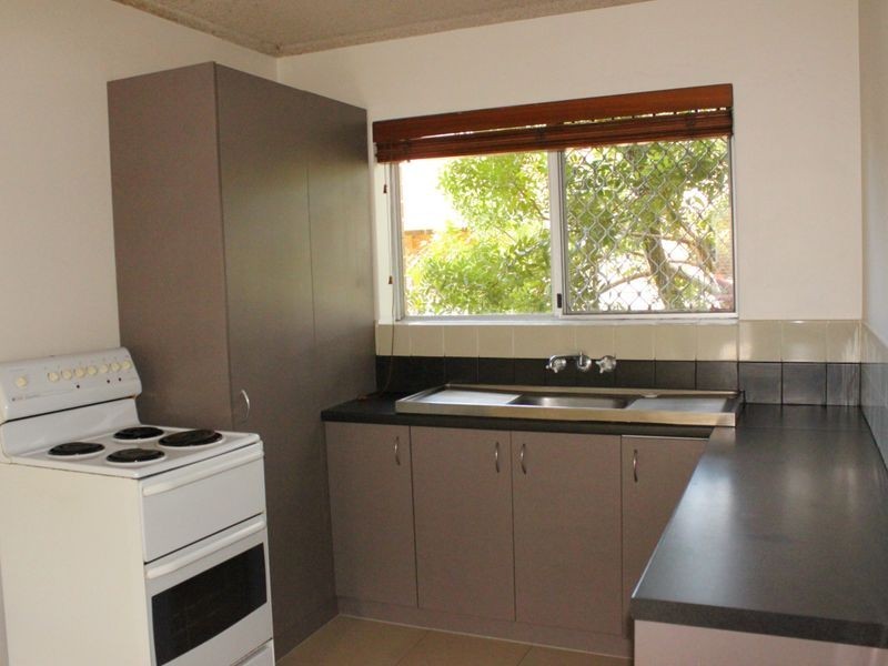 1/37 Middle Street, Labrador QLD 4215