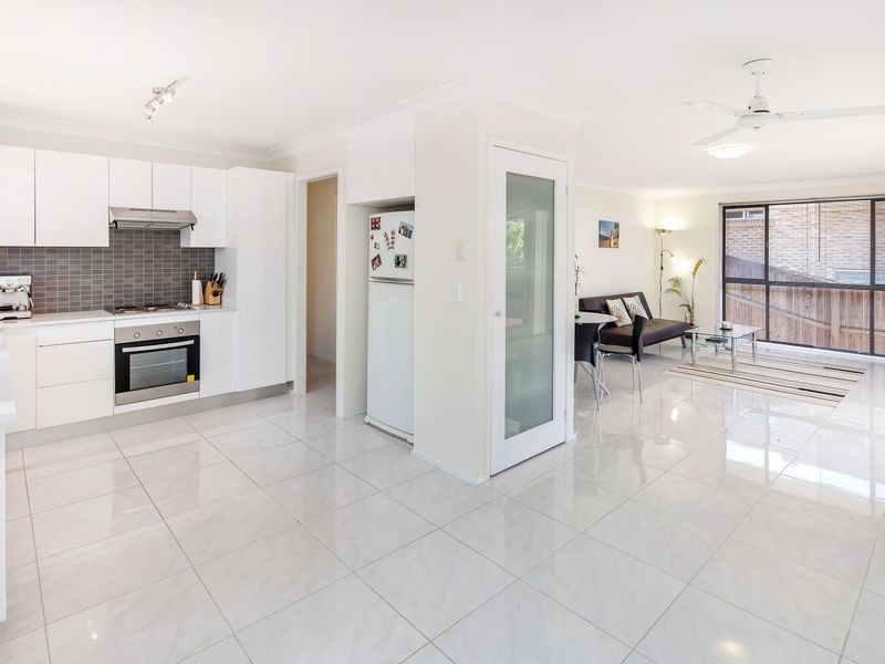 102B Kumbari Avenue, Labrador QLD 4215
