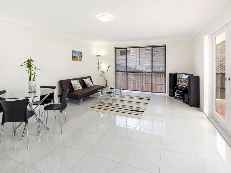 102B Kumbari Avenue, Labrador QLD 4215