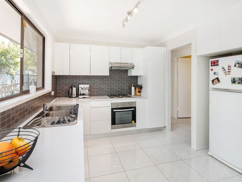 102B Kumbari Avenue, Labrador QLD 4215