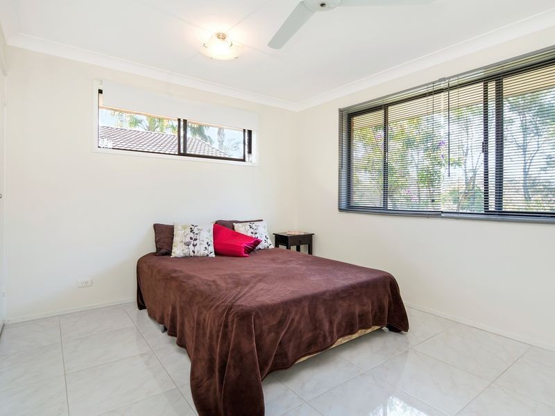 102B Kumbari Avenue, Labrador QLD 4215