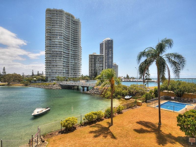 9/554 Marine Parade, Biggera Waters QLD 4216