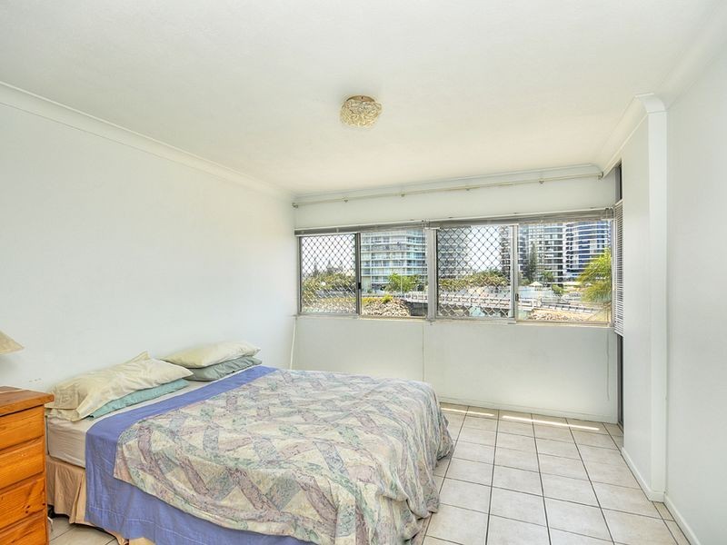 9/554 Marine Parade, Biggera Waters QLD 4216