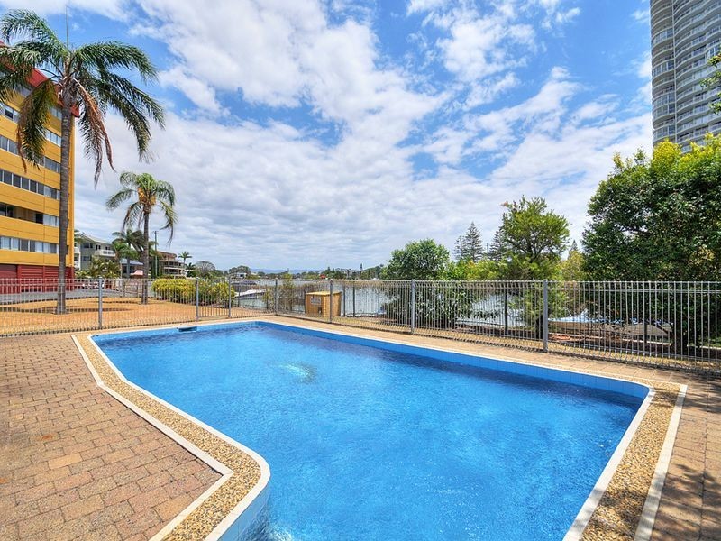 9/554 Marine Parade, Biggera Waters QLD 4216