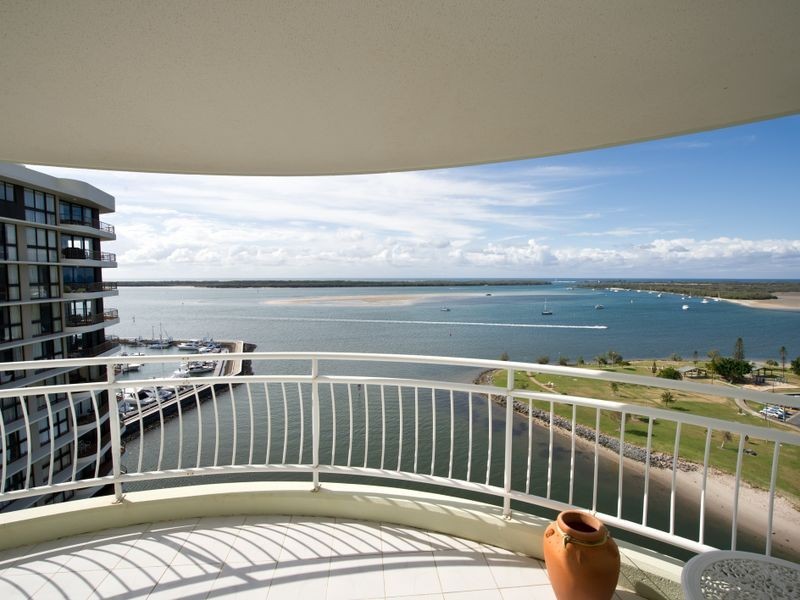 14A/5 Bayview Street, Runaway Bay QLD 4216