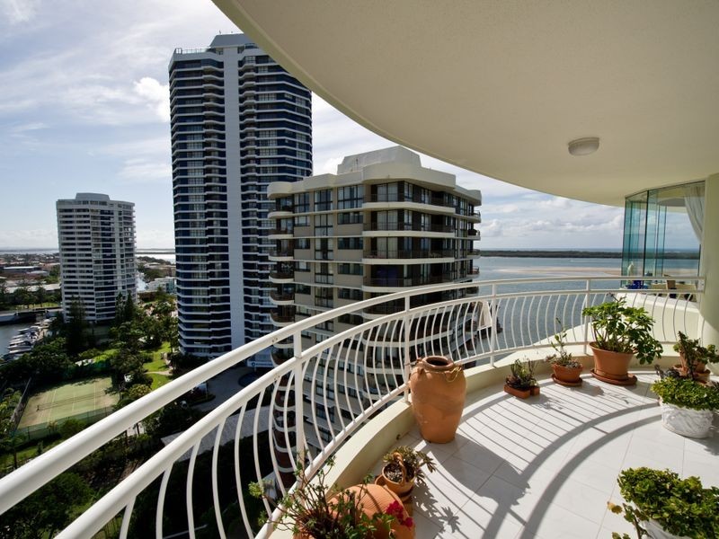 14A/5 Bayview Street, Runaway Bay QLD 4216