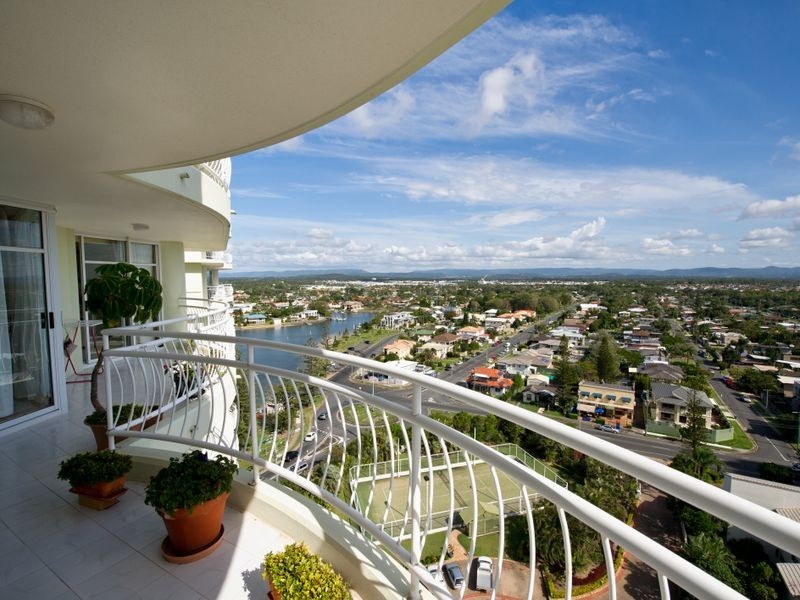 14A/5 Bayview Street, Runaway Bay QLD 4216