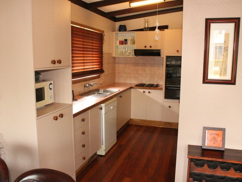 17 Musgrave Avenue, Labrador QLD 4215