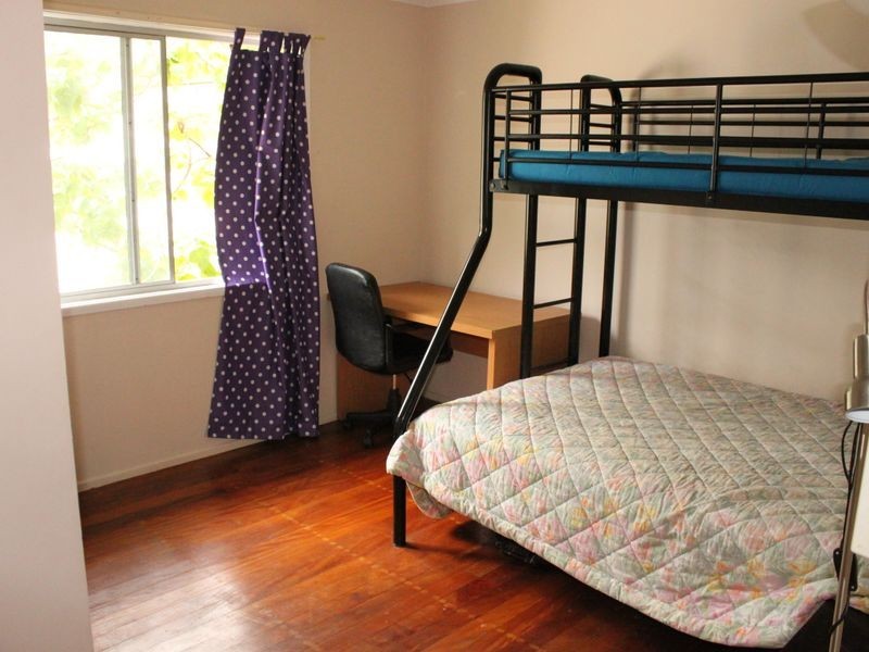 17 Musgrave Avenue, Labrador QLD 4215