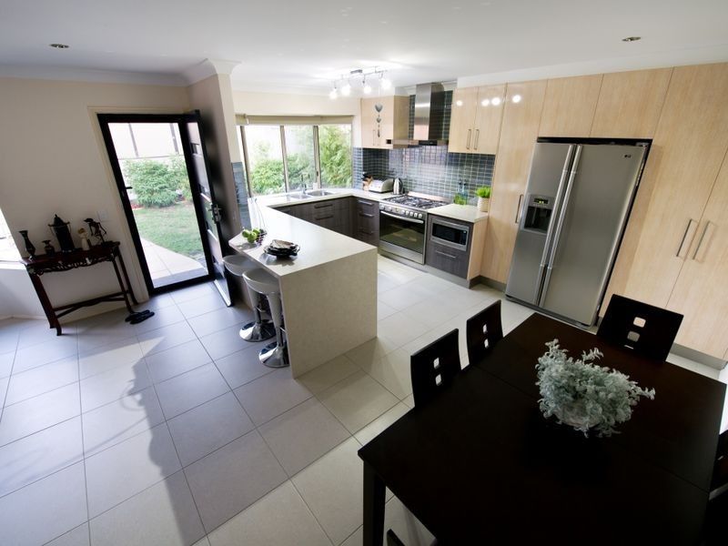 1/126 Oxley Drive, Paradise Point QLD 4216