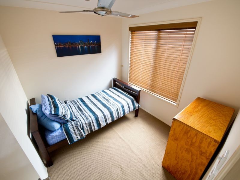 1/126 Oxley Drive, Paradise Point QLD 4216