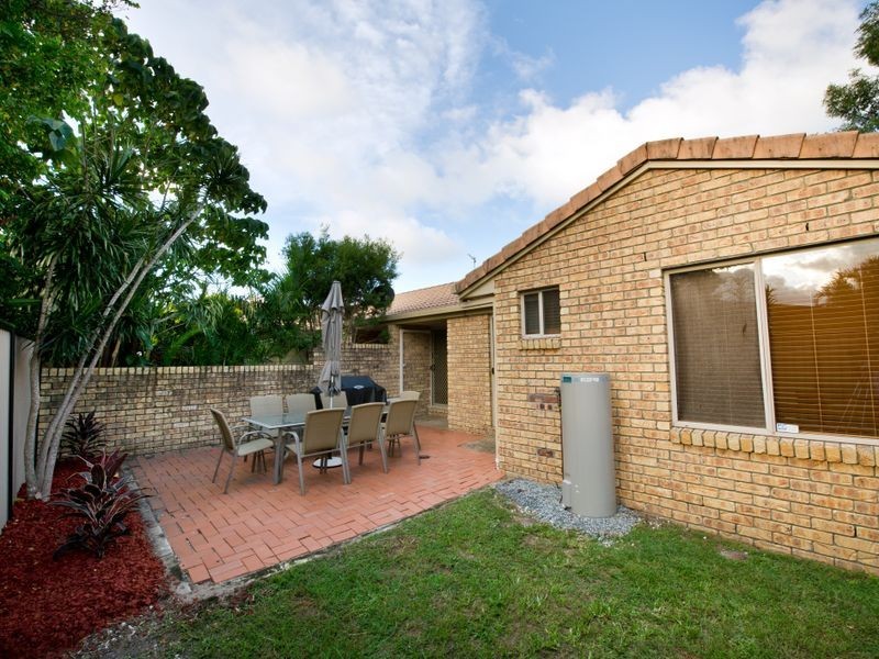 1/126 Oxley Drive, Paradise Point QLD 4216