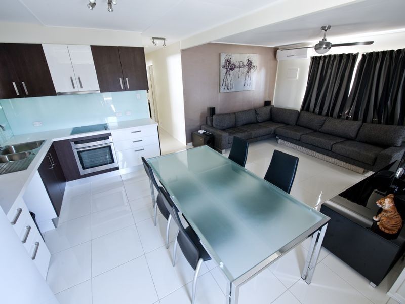 16 Medika Street, Runaway Bay QLD 4216
