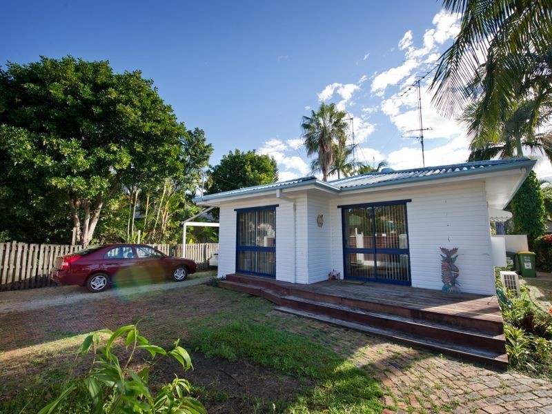 39 Robert Street, Labrador QLD 4215