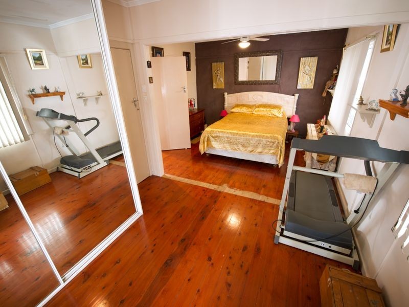 39 Robert Street, Labrador QLD 4215