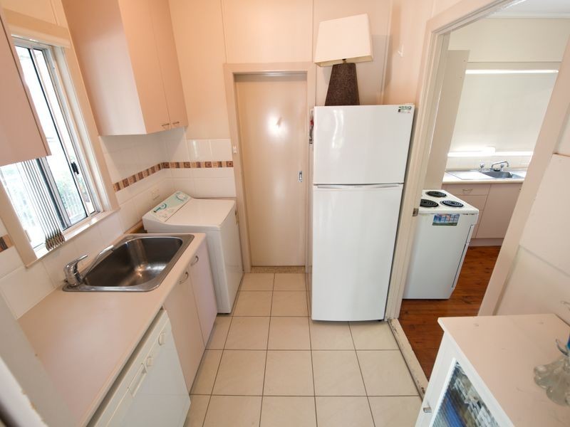 39 Robert Street, Labrador QLD 4215