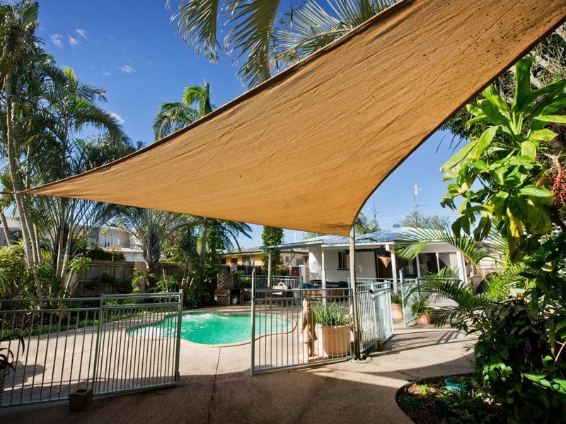 39 Robert Street, Labrador QLD 4215