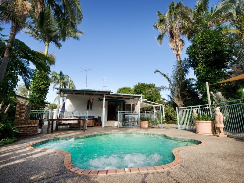 39 Robert Street, Labrador QLD 4215