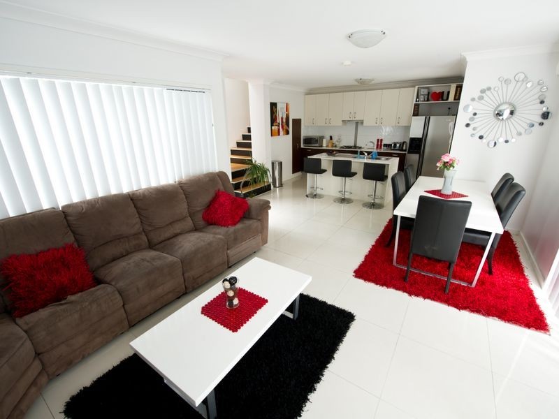 2/85 Whiting Street, Labrador QLD 4215